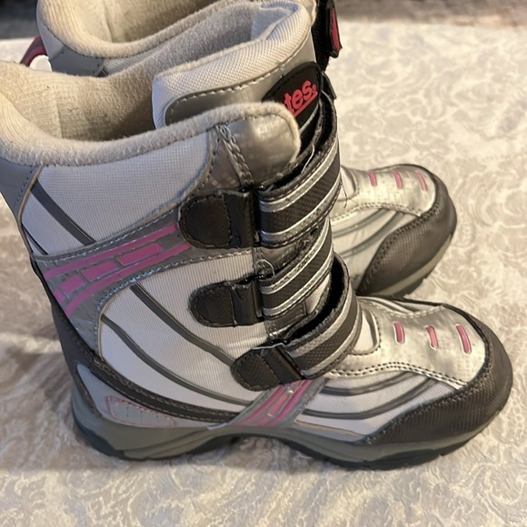 Totes snow boots attic size 1 - Picture 2 of 8